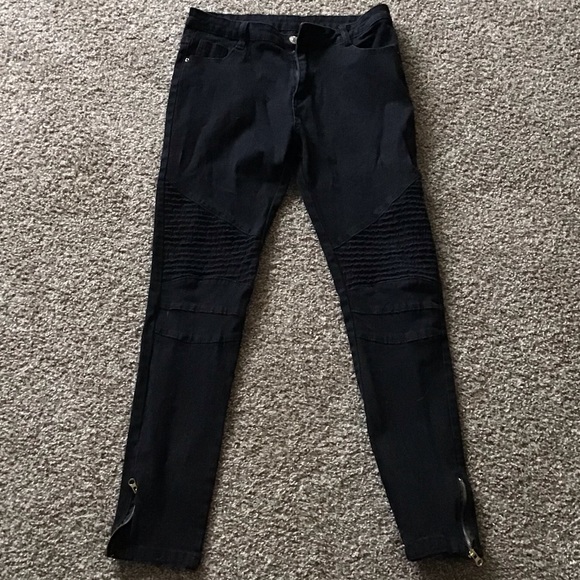 Denim - Black zipper‎ skinny stretch moto jean, size medium